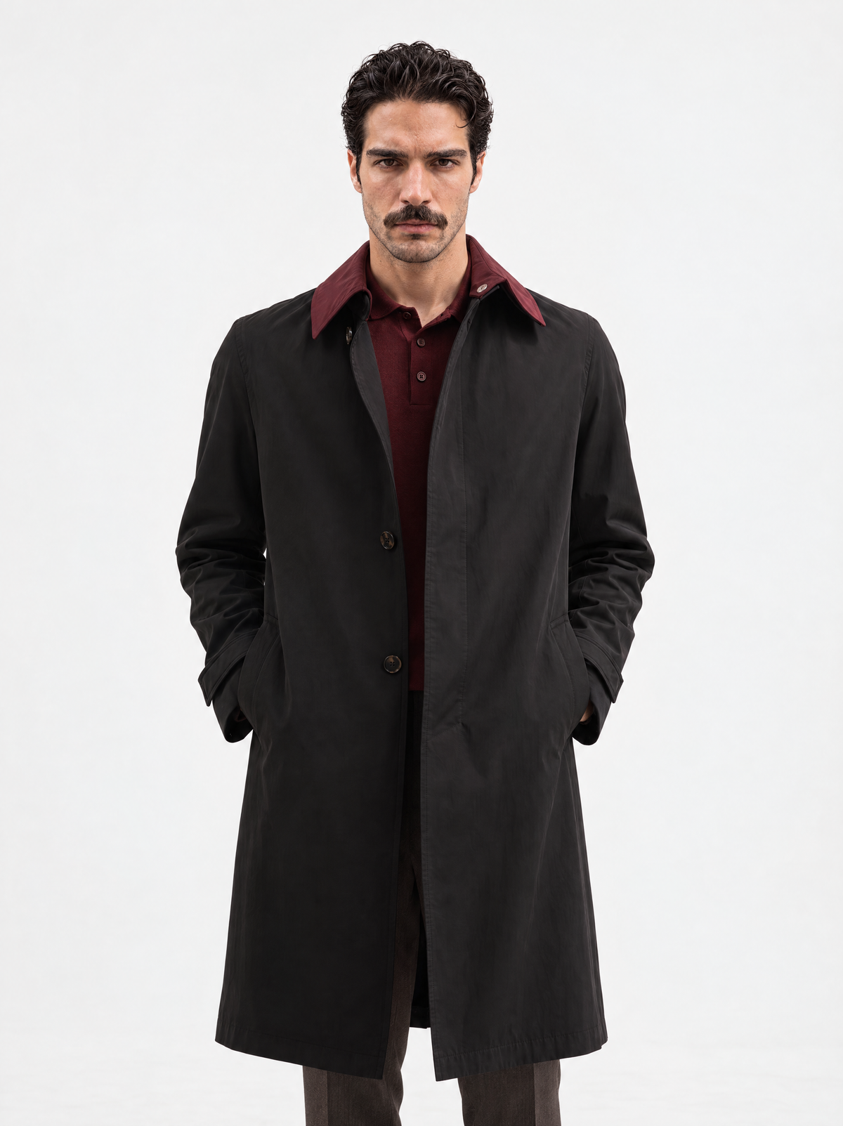 Siyah Miralay Trenchcoat, önden görünüm