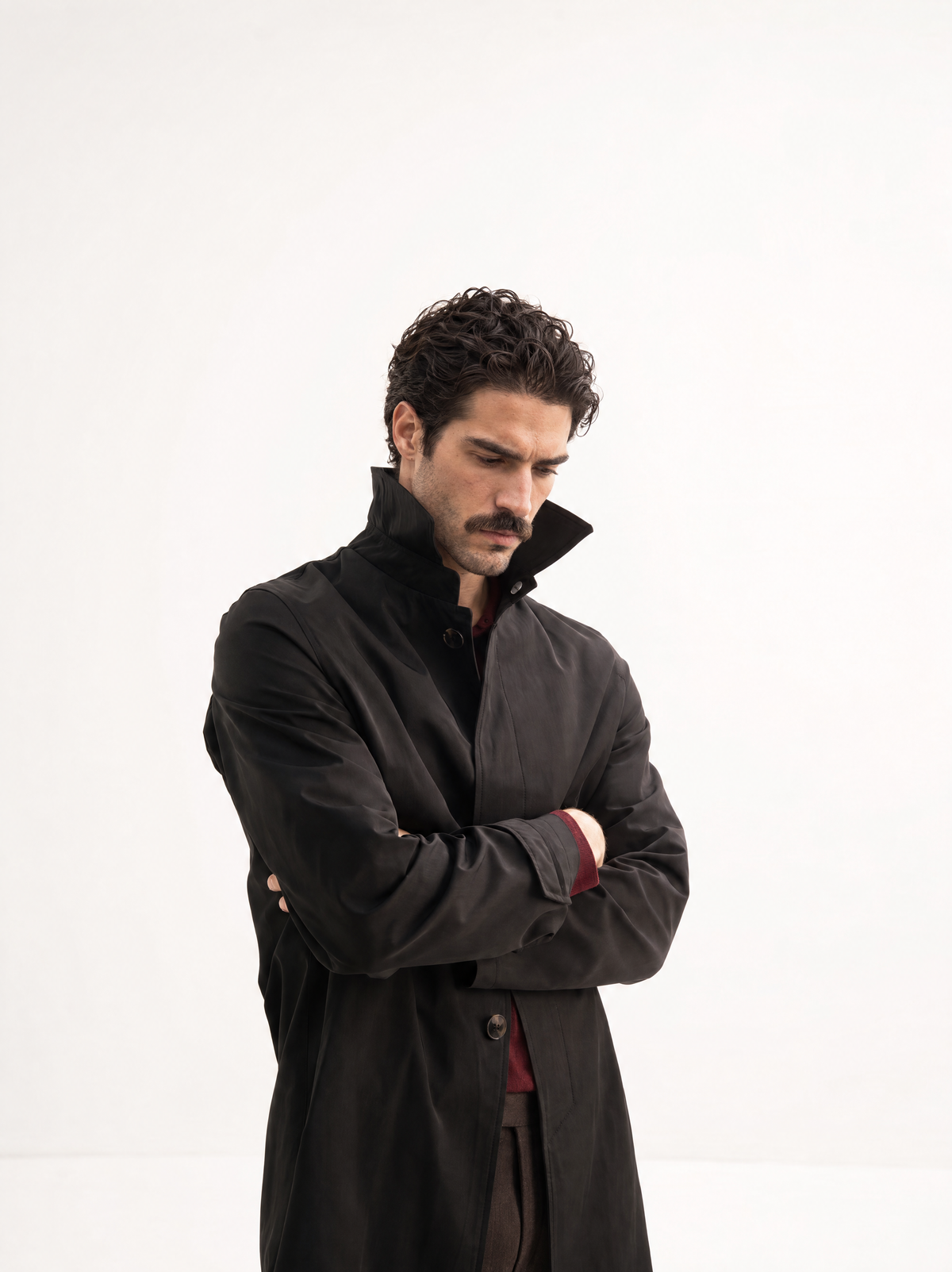 Siyah Miralay Trenchcoat: yaka
